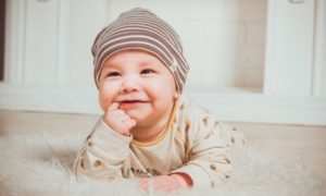 Read more about the article 7 דרכים לשדרג את שעת הסיפור עם התינוק שלך